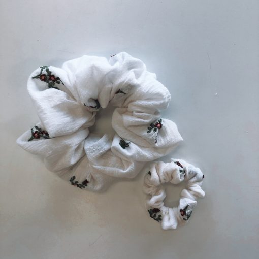 White Big and Small Printed Scrunchie - Image 4