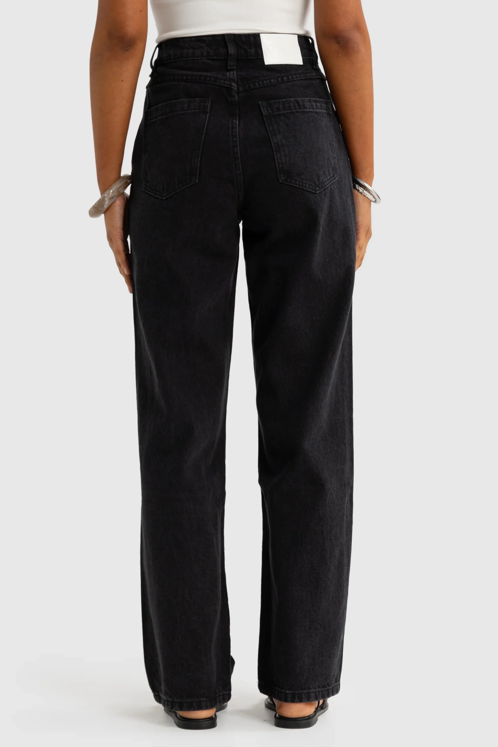 ORTC Willow Denim Relaxed Jean Mid Washed Black - Image 5